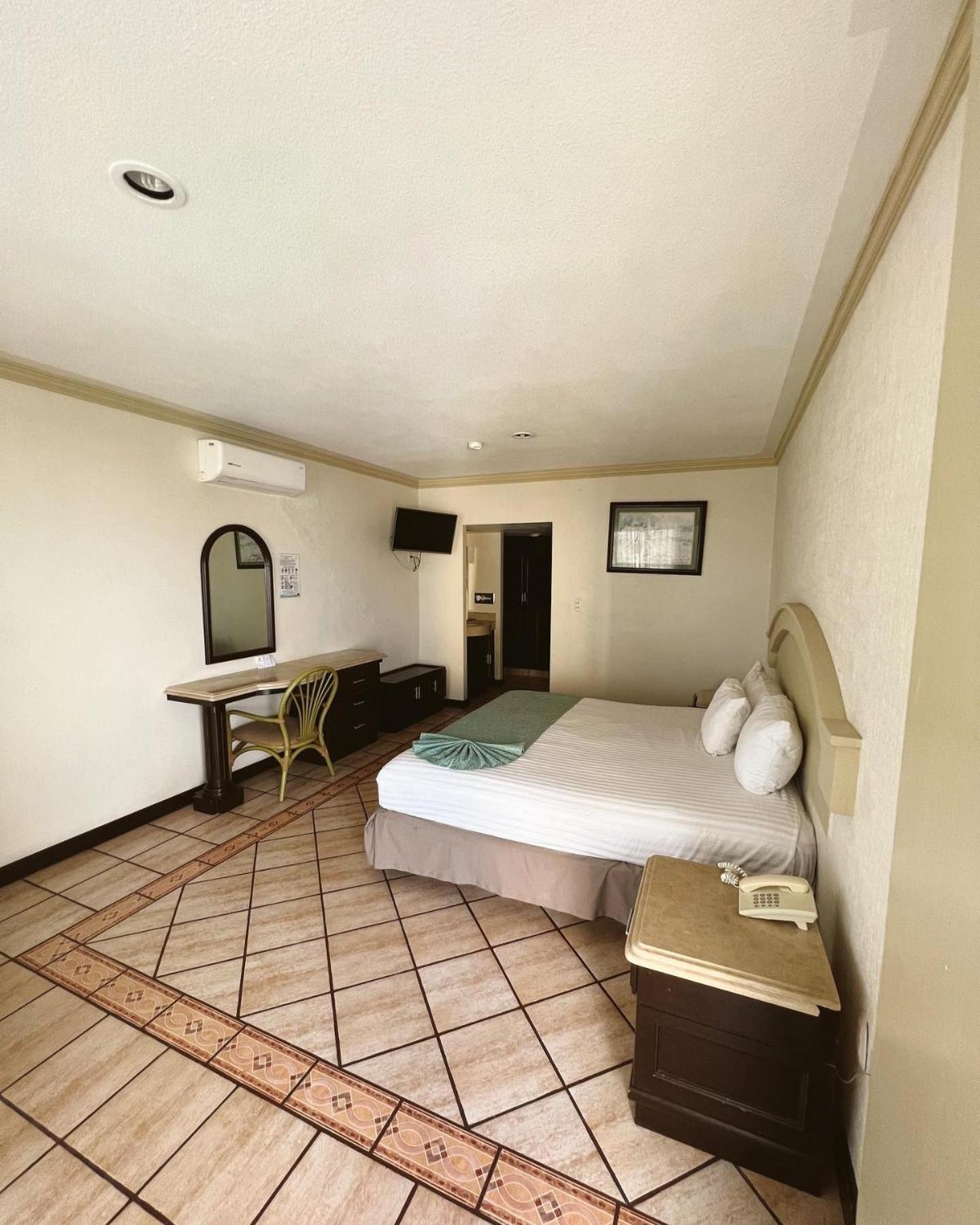 Hotel Playa Marina Mazatlan Exterior photo
